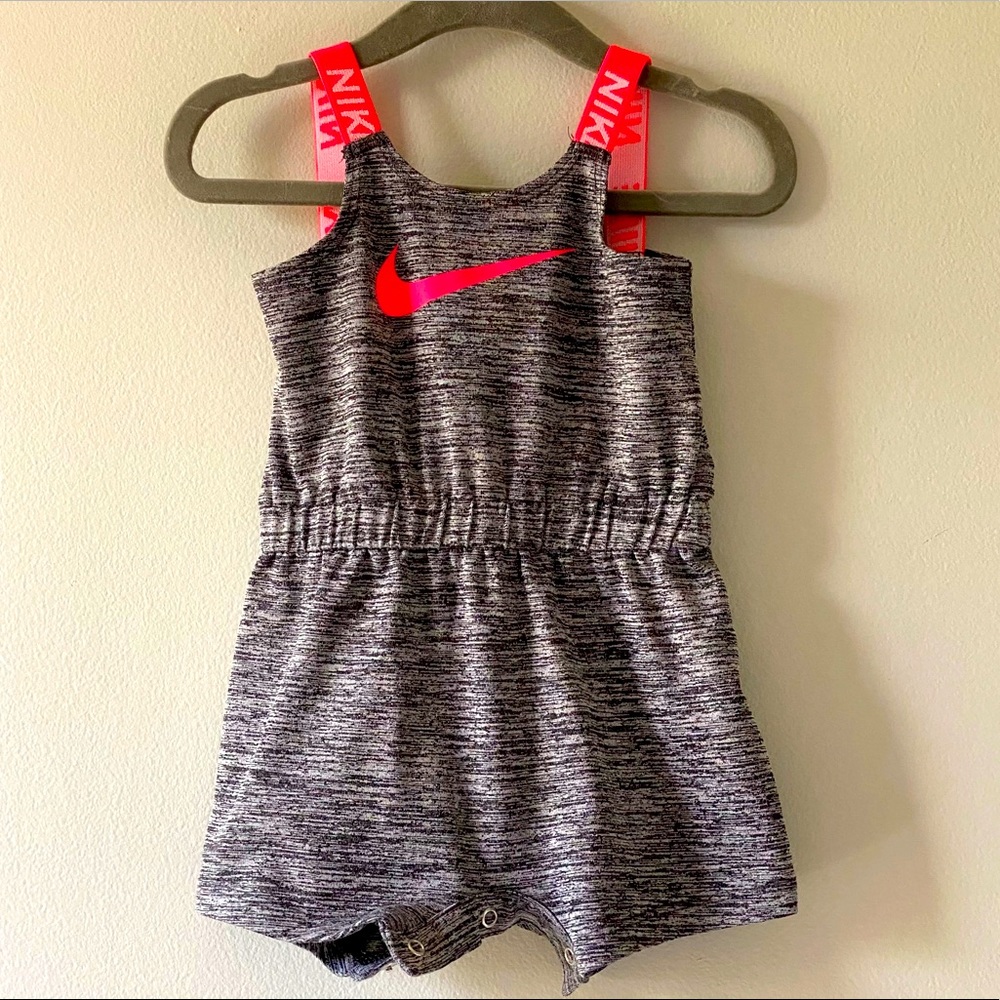 🆕 EUC Nike Dri-Fit Sport tank top Romper